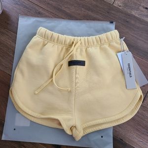 Essentials FOG Light Tuscan Beach Short